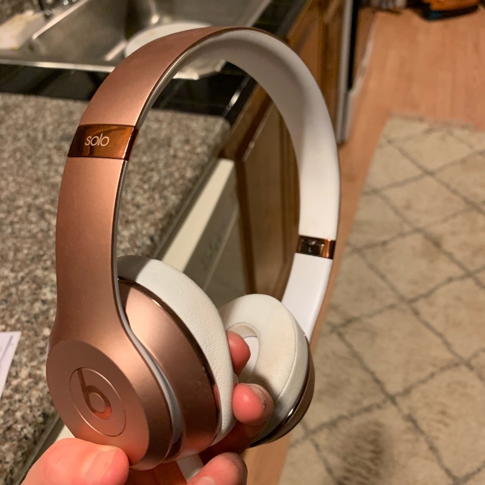 Beats Solo3 wireless headphones
